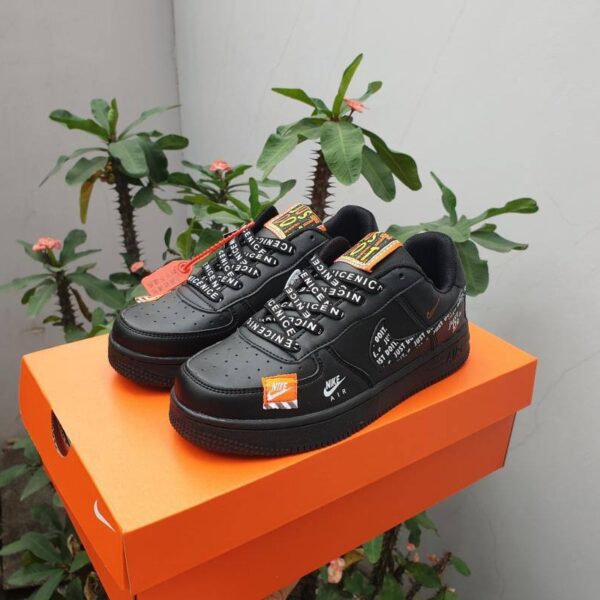 Nike Air Force just Do It اسود