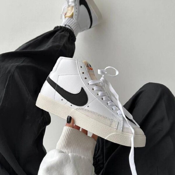 Nike Blazer Mid White Black