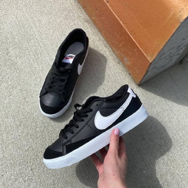 Nike blazer Low black and white