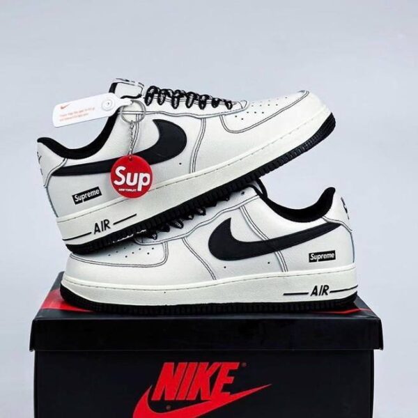 Nike Air Force Supreme + The North Face أبيض اسود
