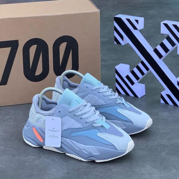 adidas Yeezy Boost 700