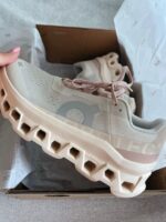 On Cloud Quartz - Image 3