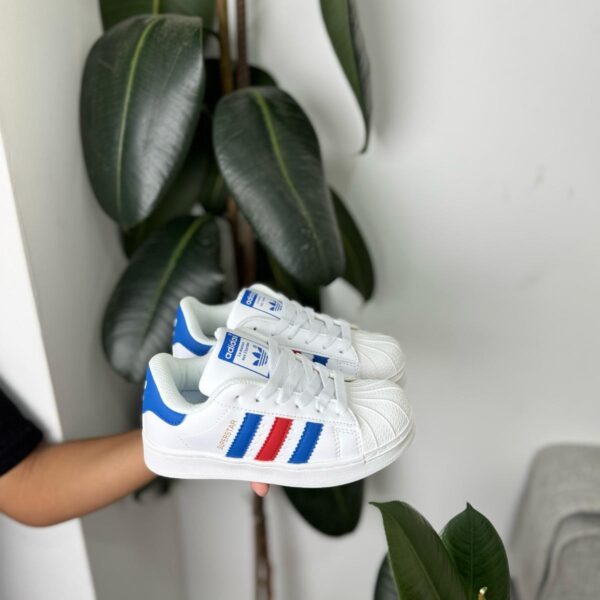 .adidas Superstar