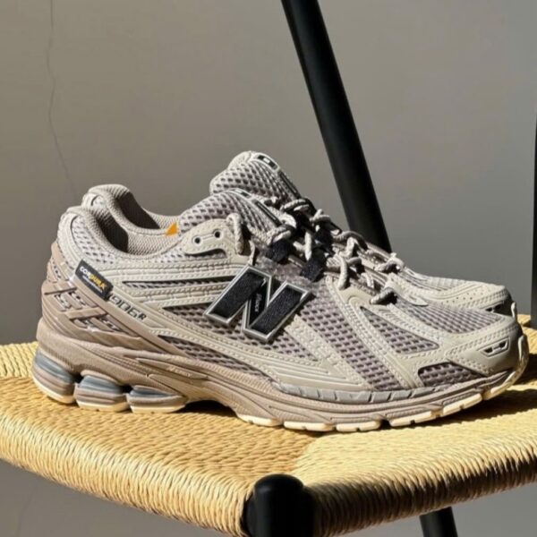 New Balance 1906R Cordura arid stone