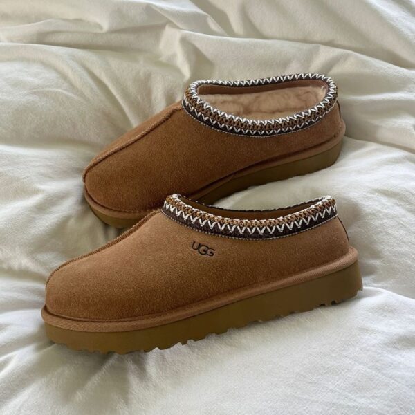 UGG Tasman