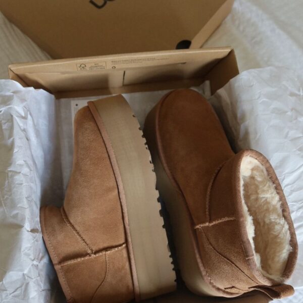 UGG platform