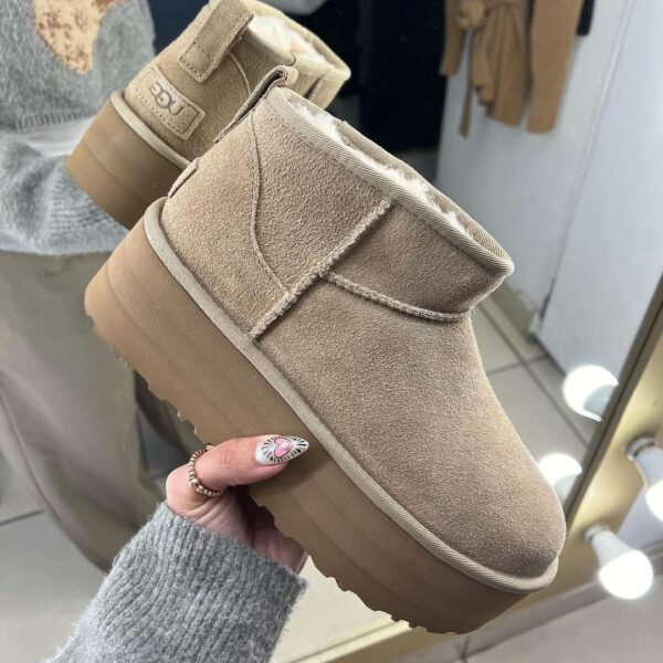 UGG platform