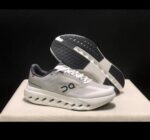 On Black Cloudsurfer Next