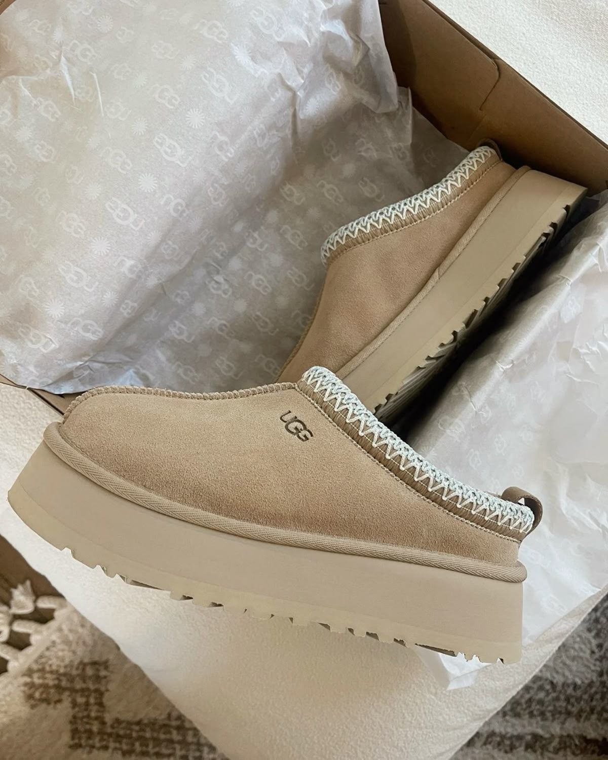 f64c73b2-b406-4281-9942-16083f6f41b1-2-1.jpg UGG Tazz - Image 1