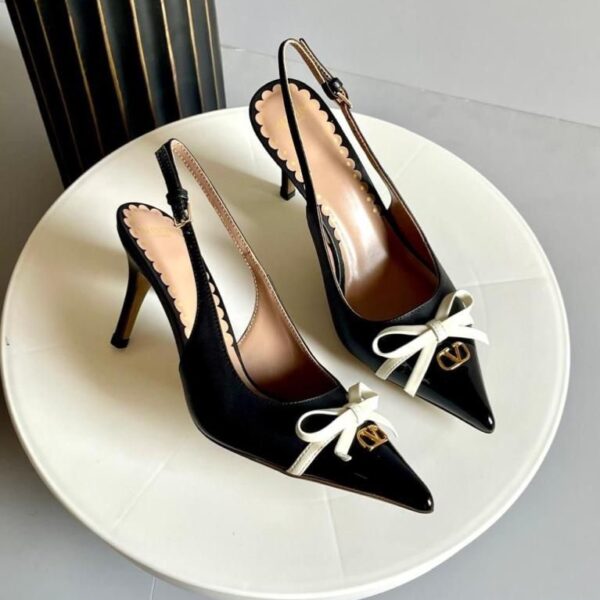 Valentino Garavani Bepointy Heels