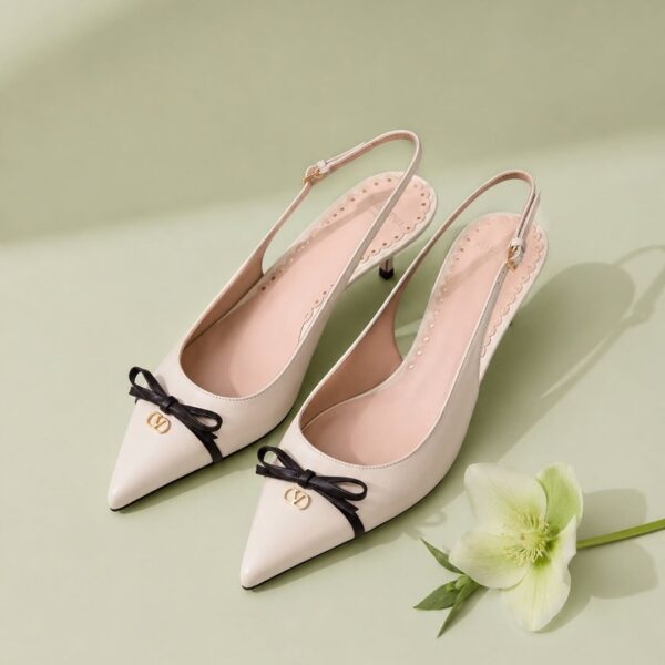 Valentino Garavani Bepointy Heels