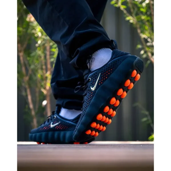 Nike Mind 002