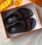 ⁦Louis Vuitton slippers⁩ - الصورة ⁦3⁩