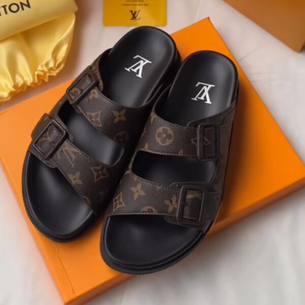 Louis Vuitton slippers