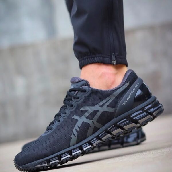 ASICS